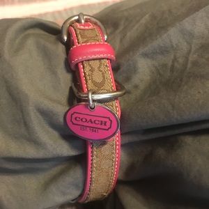 Medium pink coach dog collar like new